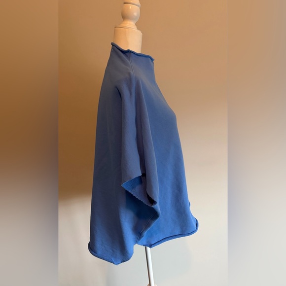 Frank and Eileen Malibu Travel Set in Wave. Capelet in O/S pants in S worn once - Picture 8 of 15